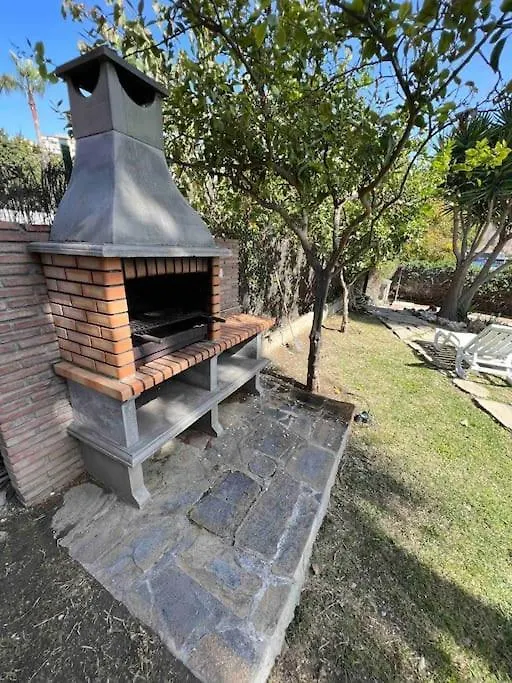 度假居 Casa Con Piscina En El Centro De Marbella.别墅