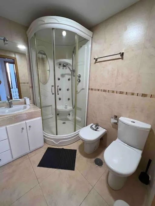 Casa Con Piscina En El Centro De Marbella.别墅 马尔韦利亚