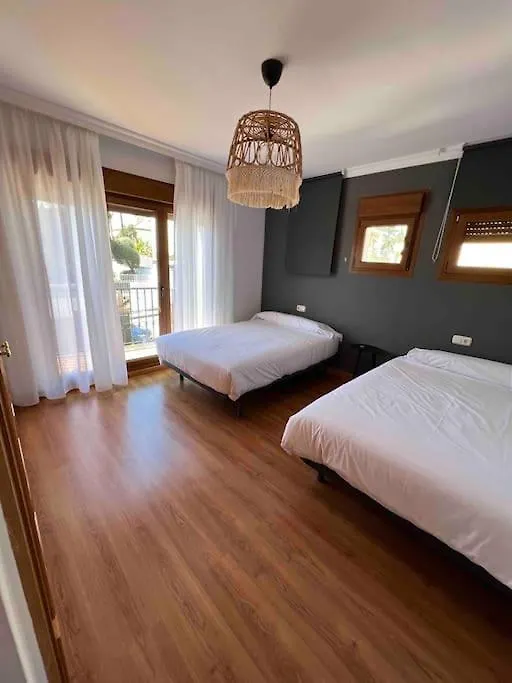 Casa Con Piscina En El Centro De Marbella.别墅 度假居